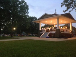 municipal band concert in freemont park