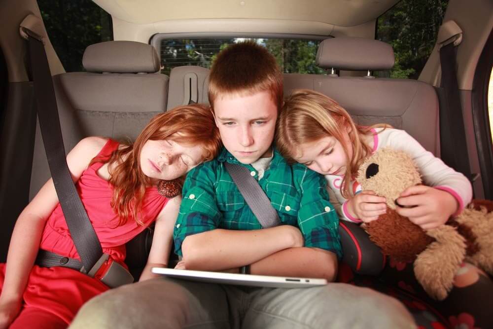 kids-in-car2